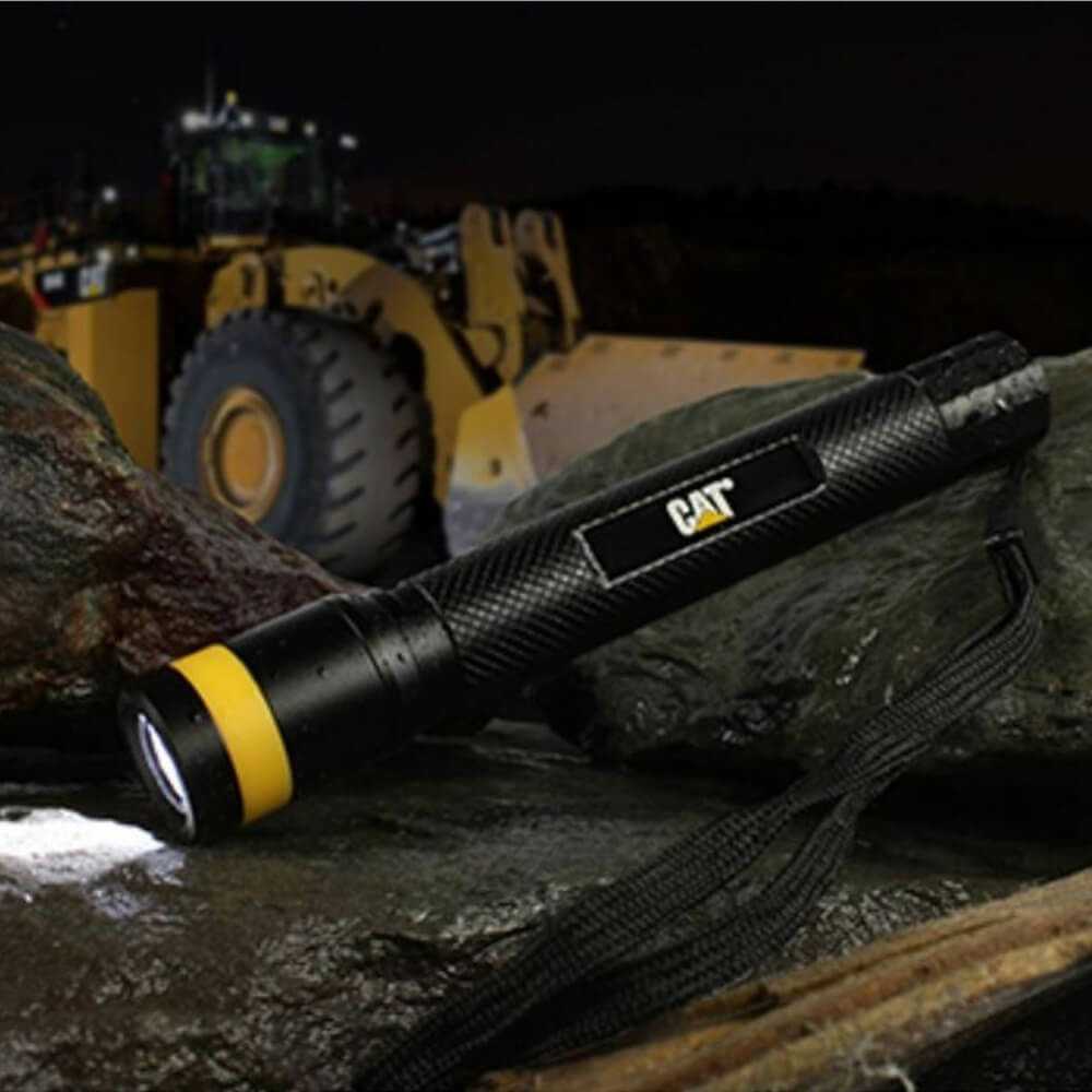 Linterna Led Mano Aluminio 200 Lúmenes CAT CT12520 - Imagen 1