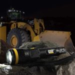 Linterna Led Mano Aluminio 300 Lúmenes CAT CT2500