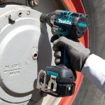 Llave de Impacto Inalámbrica 12,7 mm (1/2”) 700 Nm 18V Sin Batería Makita DTW700Z