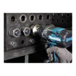Llave de Impacto Inalámbrica 3/4” 1.800 Nm 40Vmáx + 2 Baterías 2,5 Ah XGT + Cargador Makita TW001GD201