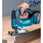 Sierra Caladora Vel Variable (2 beterías + Cargador) Makita DJV182RFE